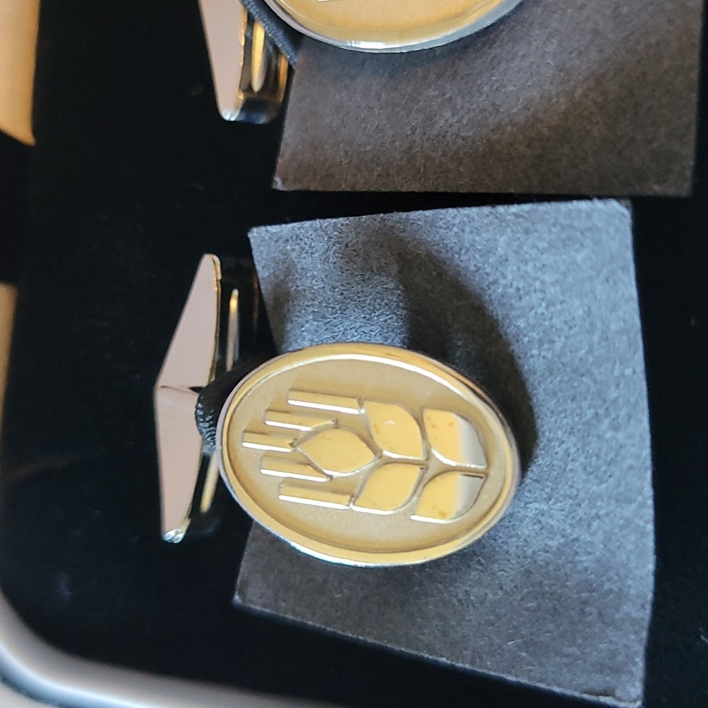 Cufflinks - Picture 2 of 4